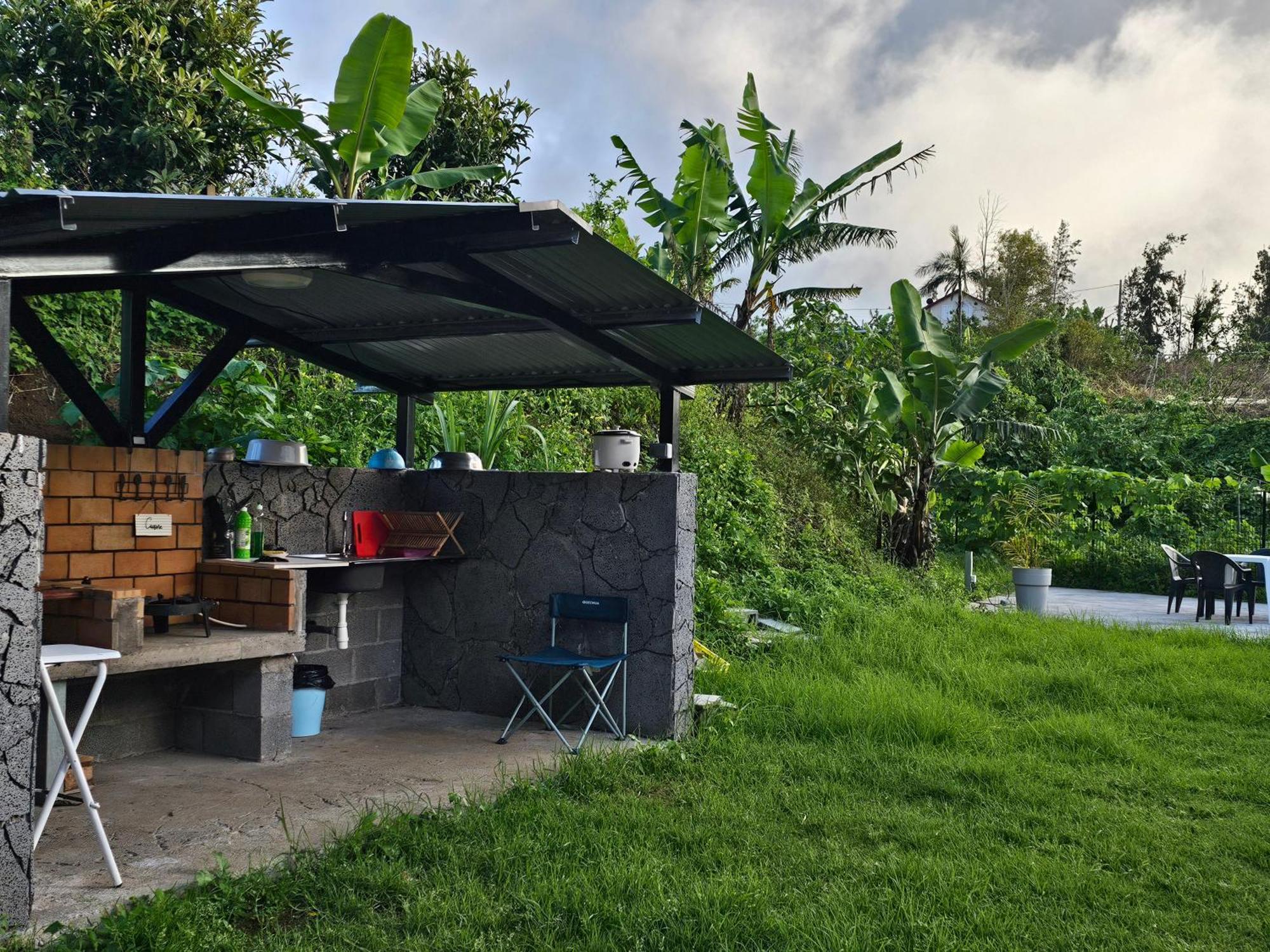 Au Coeur Des Plantations Guest House La Possession Exterior foto